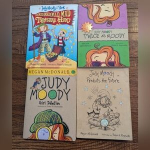 Judy Moody Books 3 Softcover, 1 Hardcover 5 Stories Age 6-9 Megan McDonald